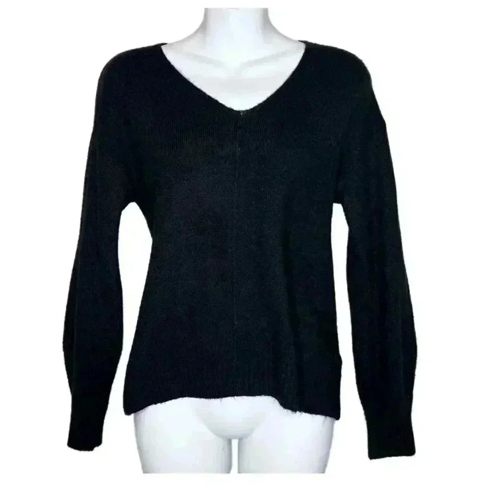 H&M | V-Neck Sweater | Center Seam | Black | Size XS